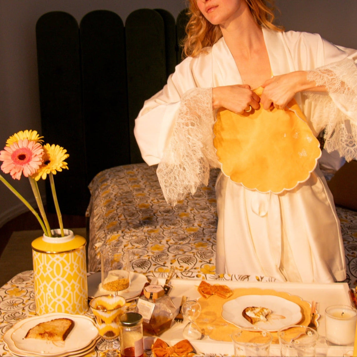 Bumble Voyage Linen Placemats – Case of 12